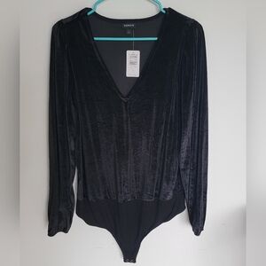 Torrid Black Velvet Plunging Body Suit Size 1 (14-16)